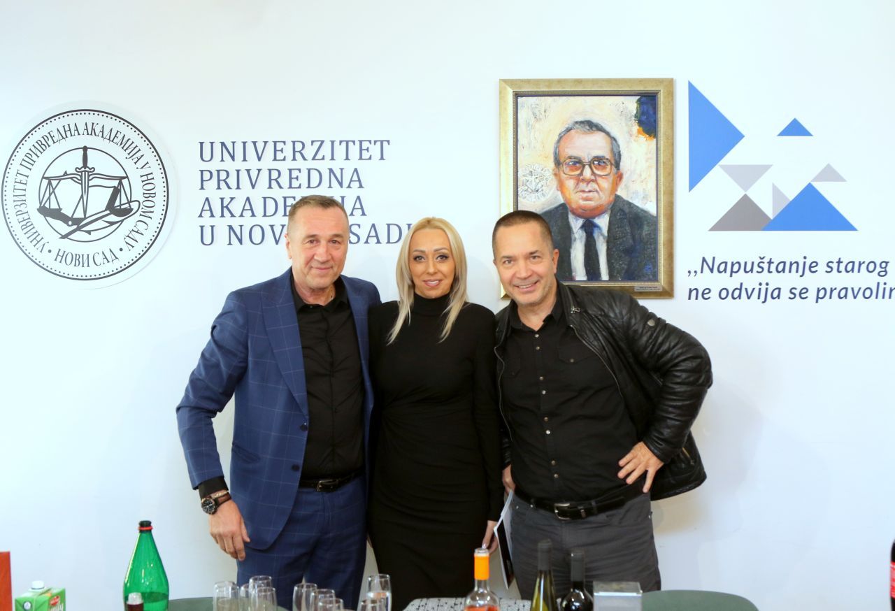 U Svečanoj Sali Univerziteta Privredna akademija svečano je postavljen portret rektora prof. dr Dragana Soleše